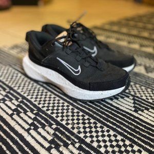 Nike Crater Remixa Size 8 Black